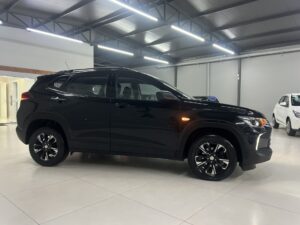 TRACKER 2021 05.jpg